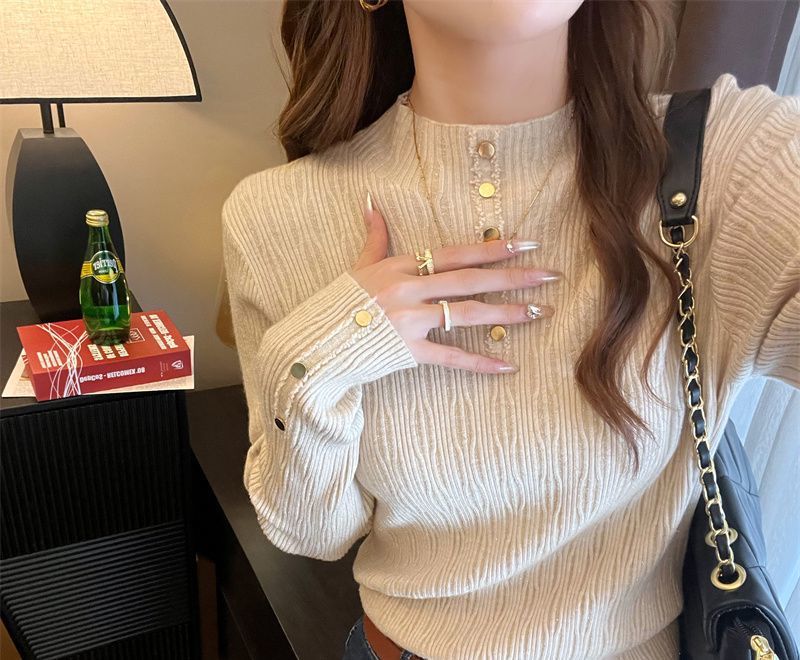 Women's Beige Turtleneck Bottoming Shirt