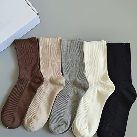 A Box of 5 Pairs of Mid-calf Socks Fashion Versatile Women's Sports Socks