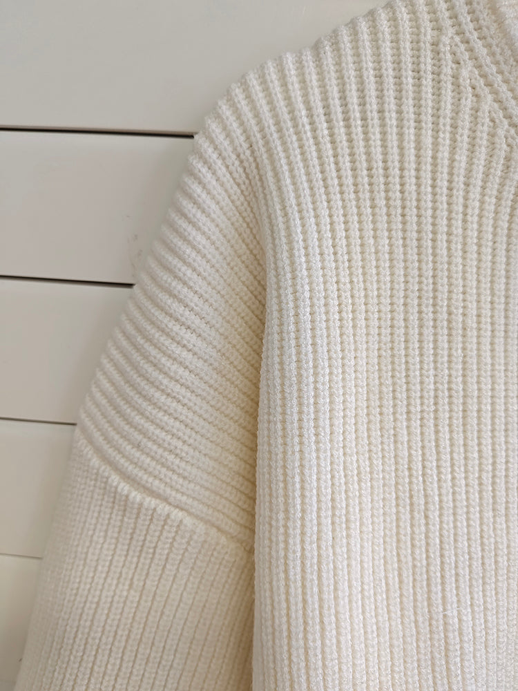 SHA-Beige white kntted top