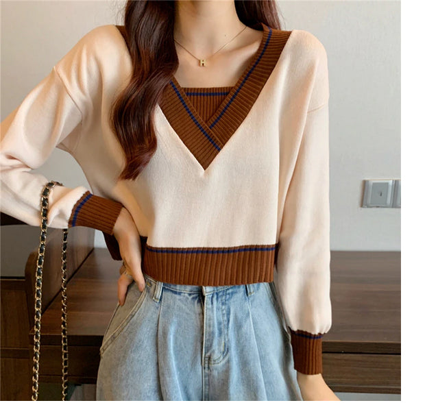 V-Neck Retro Panelled Cropped Sweater-ABS2404BK