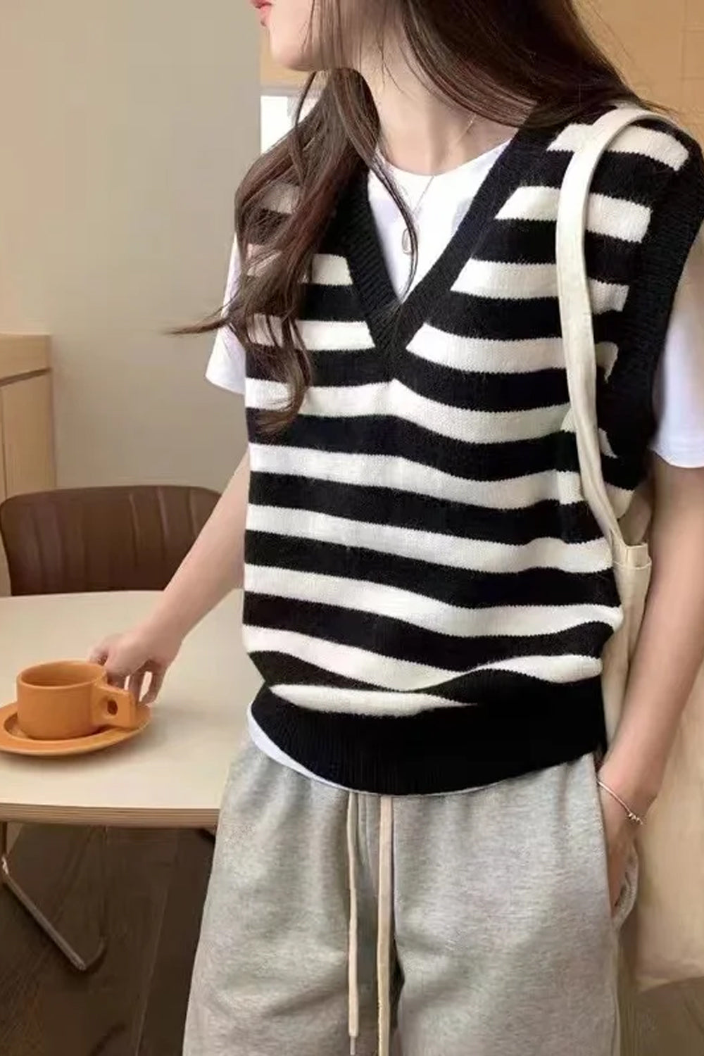 Sleeveless Retro Striped Vest Sweater-ABT29BK