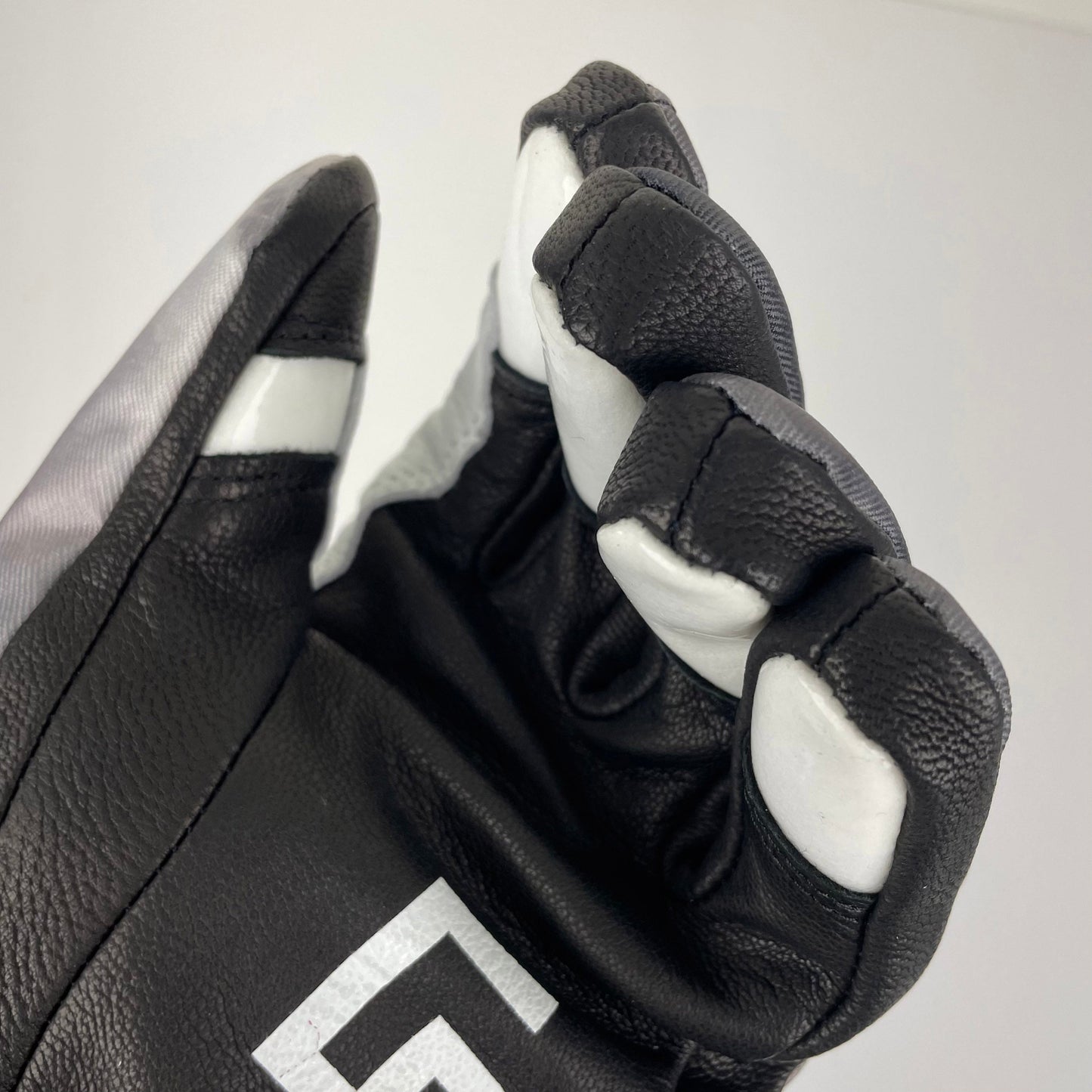 2024 Fashion Black Park Glove-ABC03BK